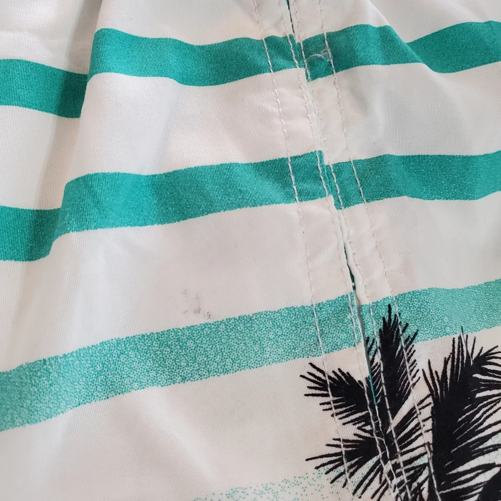 APTRO palm trees